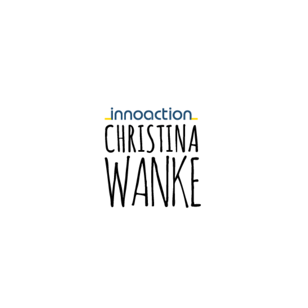 Logo mit dem Schriftzug innoaction über dem handschriftlichen Namen CHRISTINA WANKE.