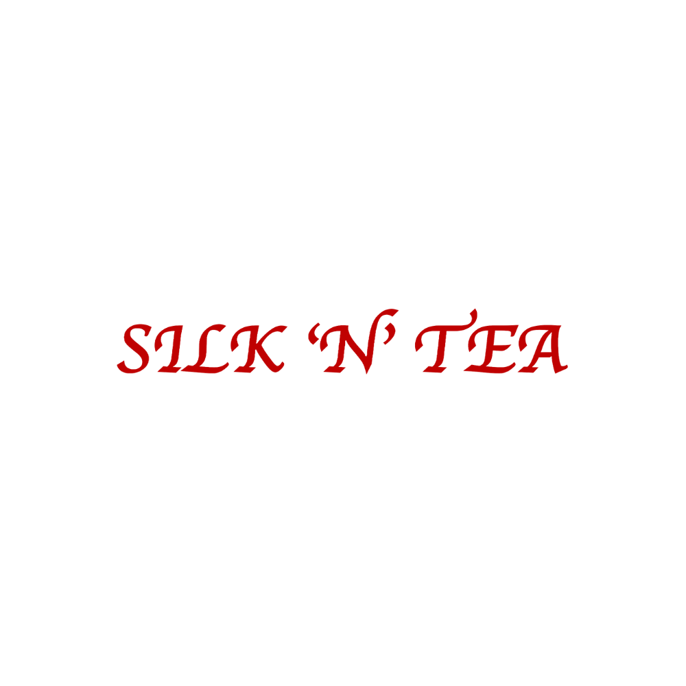 rote schrift SILK 'N' TEA auf weissem hintergrund