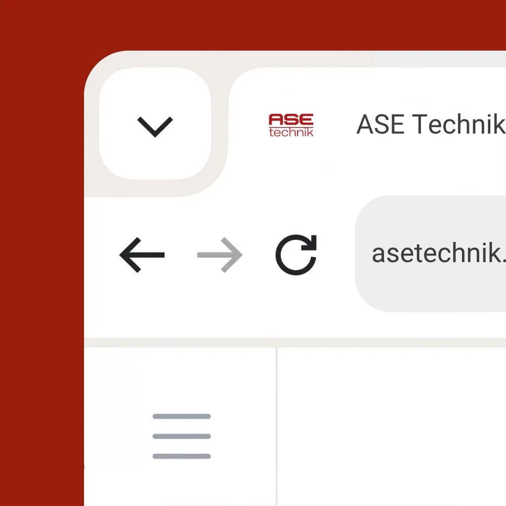 Ausschnitt einer mobilen Browser-Ansicht: Oben links ein nach unten gerichteter Pfeil, daneben das rote „ASE technik“-Logo und ein Tab-Titel. Darunter befinden sich die Symbole für Zurück, Vorwärts und Aktualisieren sowie ein teilweise sichtbares Eingabefeld. Am unteren Rand ist ein Hamburger-Menü-Icon zu sehen.