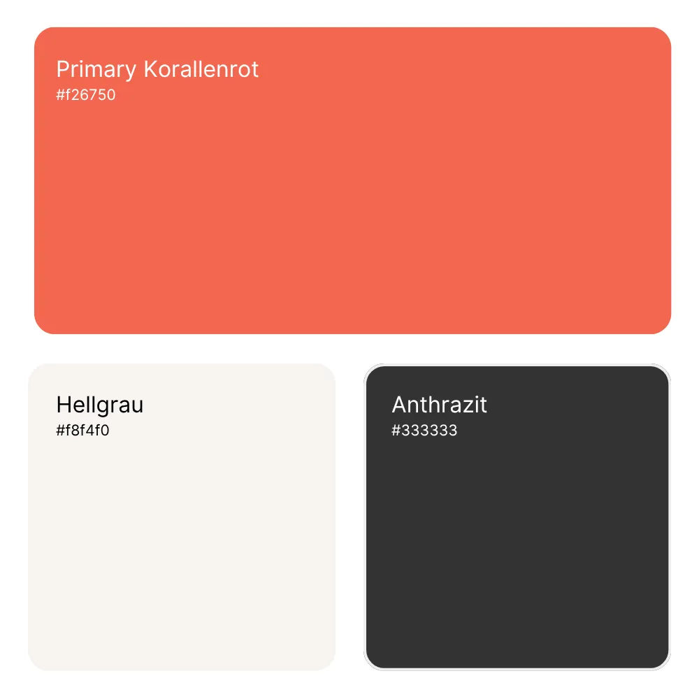 Farbschema mit drei Farben: Oben ein großes korallenrotes Feld mit der Beschriftung „Primary Korallenrot“ und dem Hex-Code #f26750. Darunter links ein hellgraues Feld mit „Hellgrau“ (#f8f4f0) und rechts ein anthrazitfarbenes Feld mit „Anthrazit“ (#333333).