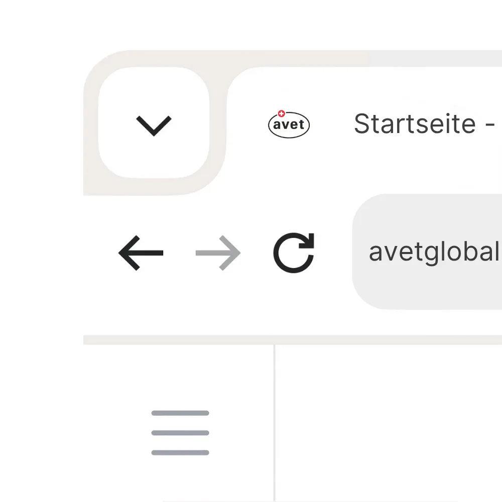 Ausschnitt einer mobilen Browser-Ansicht: Oben links ein nach unten gerichteter Pfeil, daneben das „avet“-Logo und ein Tab-Titel. Darunter befinden sich die Symbole für Zurück, Vorwärts und Aktualisieren sowie ein teilweise sichtbares Adressfeld. Am unteren Rand ist ein Hamburger-Menü-Icon zu sehen.