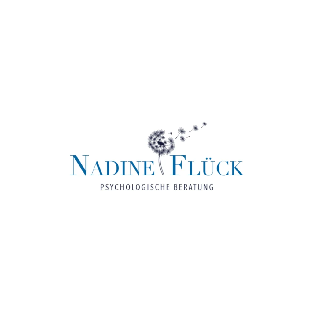 Logo von Nadine Flück – Psychologische Beratung: Eleganter Schriftzug in Blau mit feiner Pusteblumen-Illustration, die sich nach rechts auflöst – ruhiges, vertrauensvolles und empathisches Erscheinungsbild auf weißem Hintergrund.