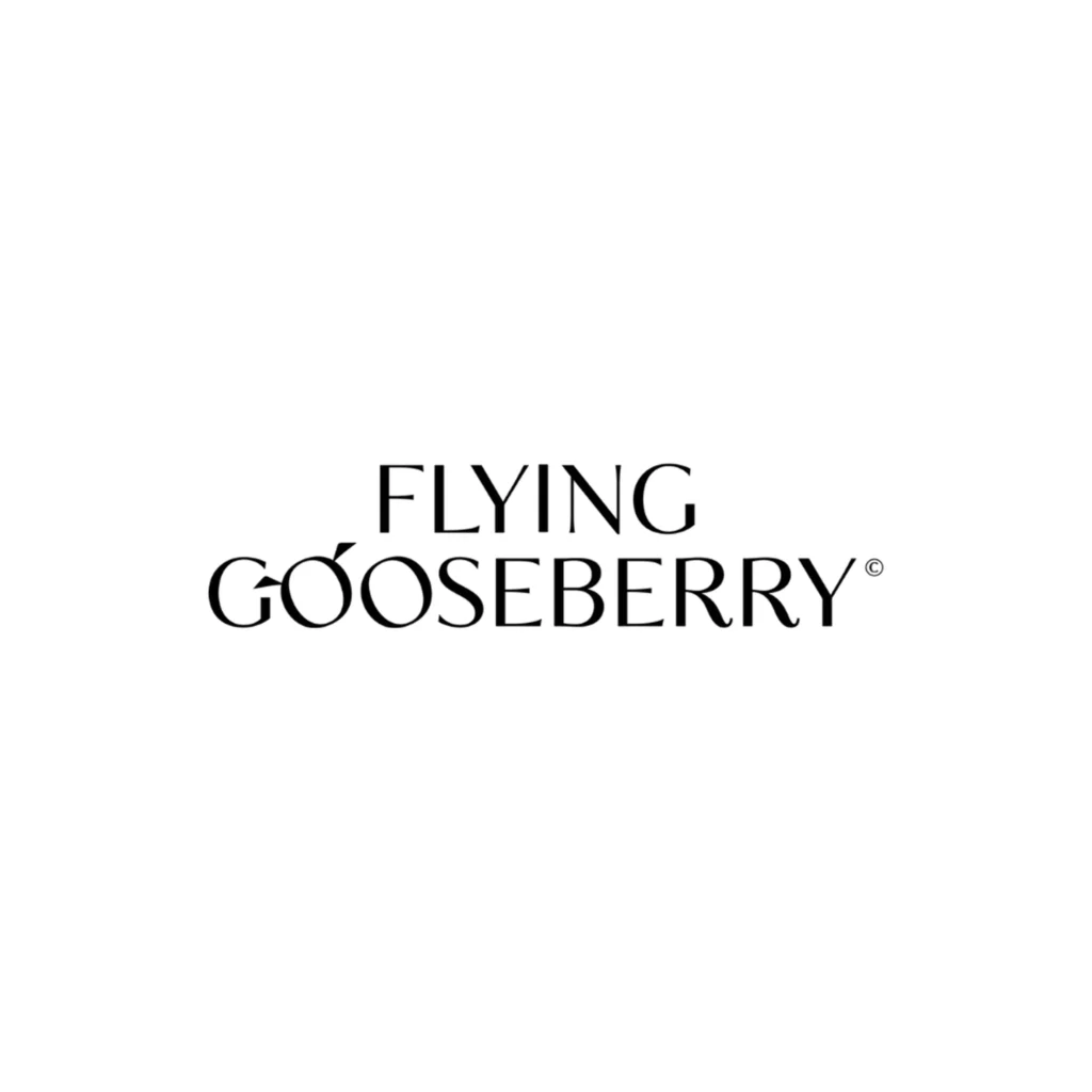 Logo von Flying Gooseberry in schwarzer Serifenschrift auf weißem Hintergrund, minimalistisch gestaltet mit eleganter Typografie und Fokus auf eine hochwertige, nachhaltige Markenidentität.